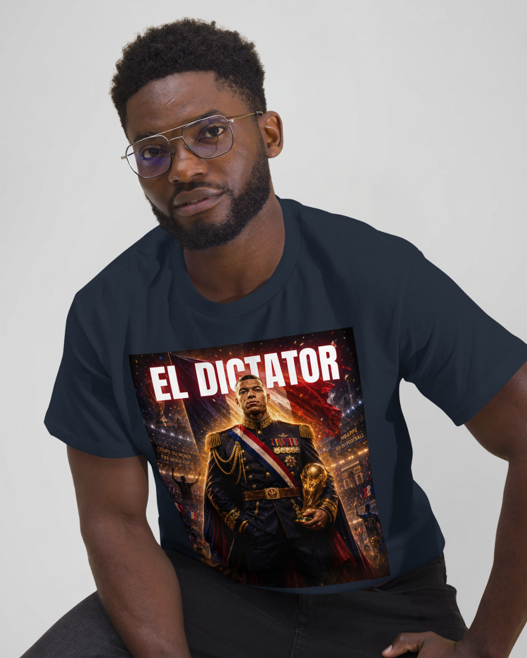 T-shirt - EL DICTATOR fond rouge